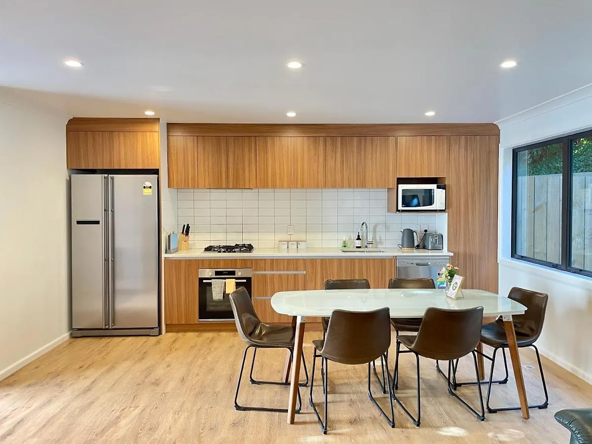 No Party Allowed, Entire Brand New 3 Bedroom Townhouse, Free Unlimited Fibre Wifi And Free Parking Wellington 0*,