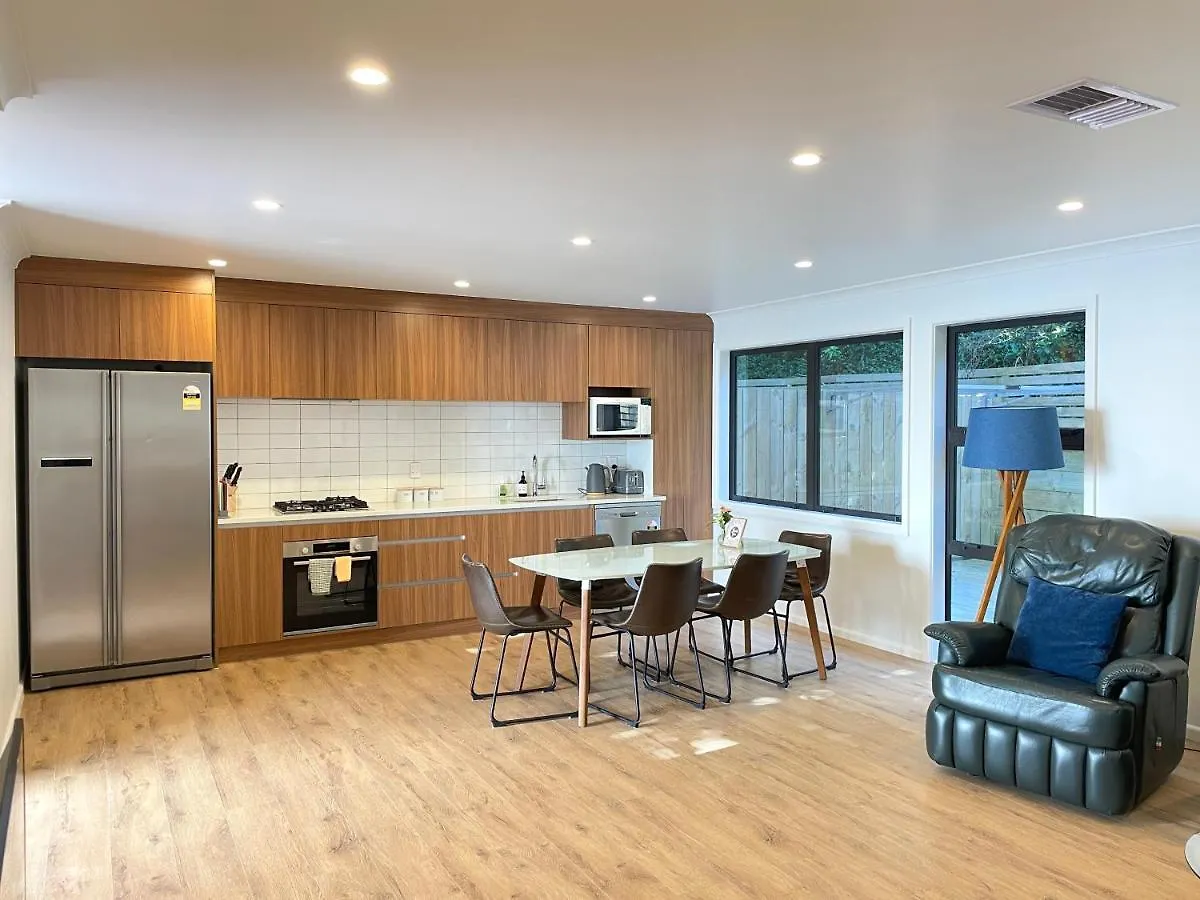 No Party Allowed, Entire Brand New 3 Bedroom Townhouse, Free Unlimited Fibre Wifi And Free Parking Wellington New Zealand