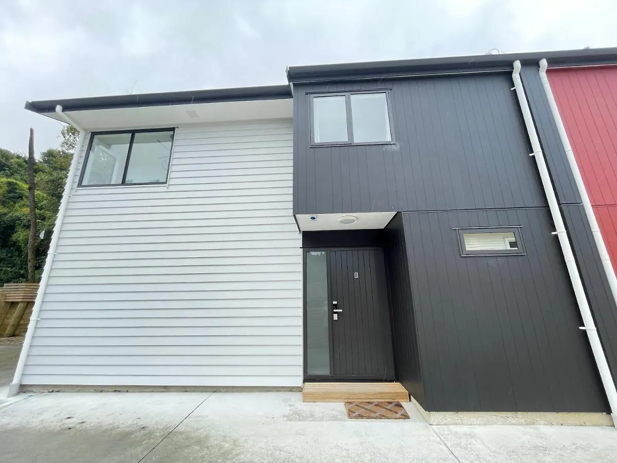 No Party Allowed, Entire Brand New 3 Bedroom Townhouse, Free Unlimited Fibre Wifi And Free Parking Wellington 0*,  New Zealand