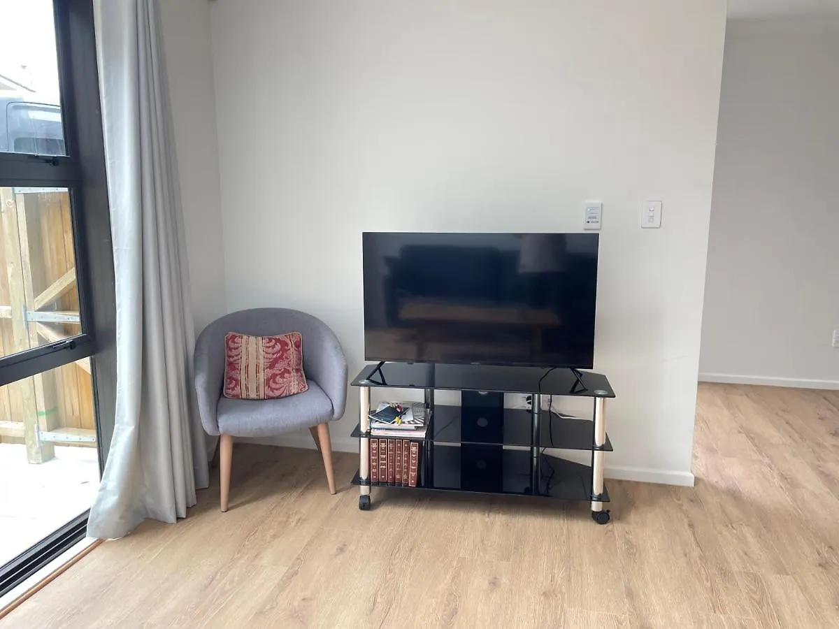 No Party Allowed, Entire Brand New 3 Bedroom Townhouse, Free Unlimited Fibre Wifi And Free Parking Wellington New Zealand