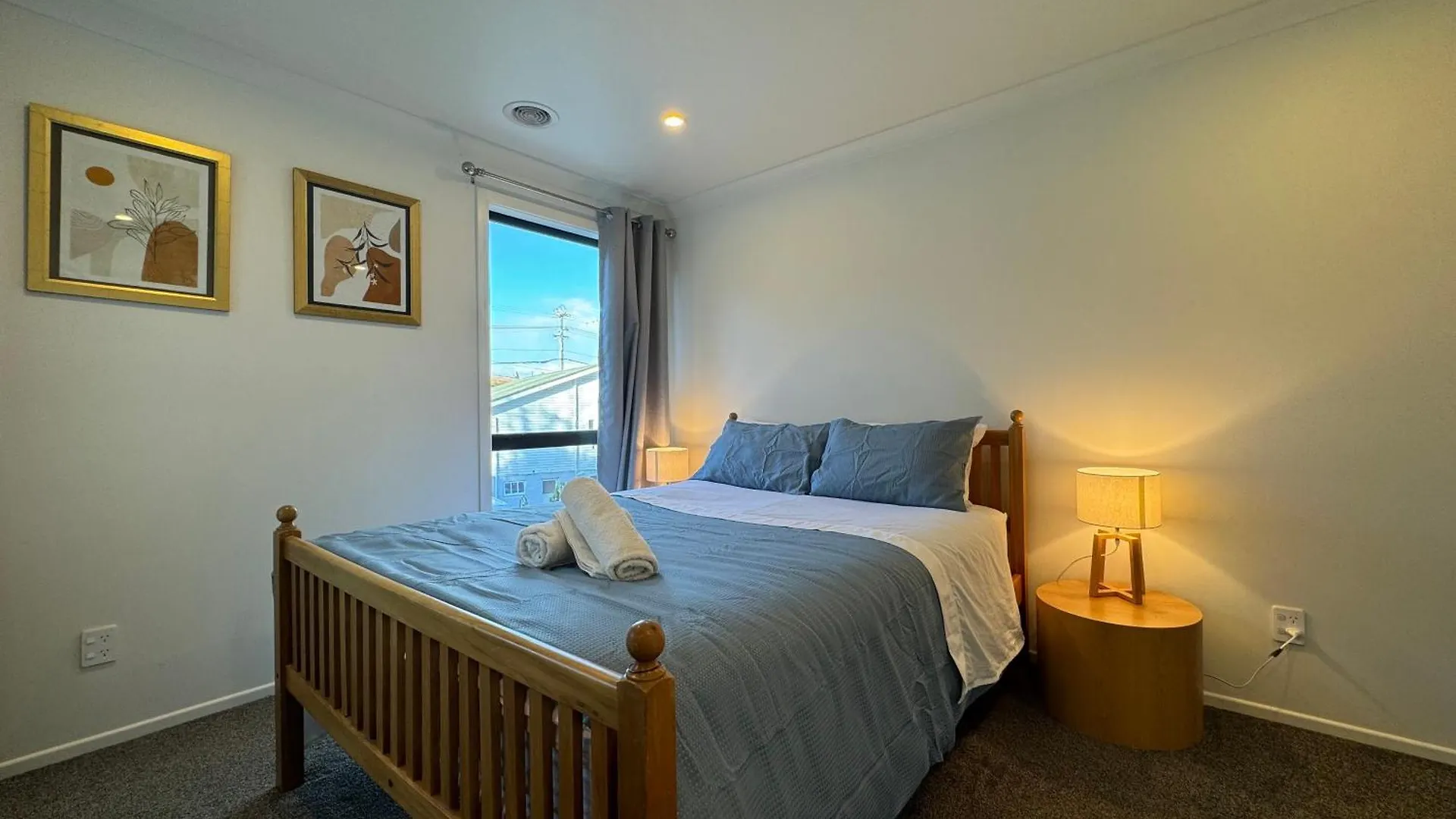 No Party Allowed, Entire Brand New 3 Bedroom Townhouse, Free Unlimited Fibre Wifi And Free Parking Wellington Holiday home