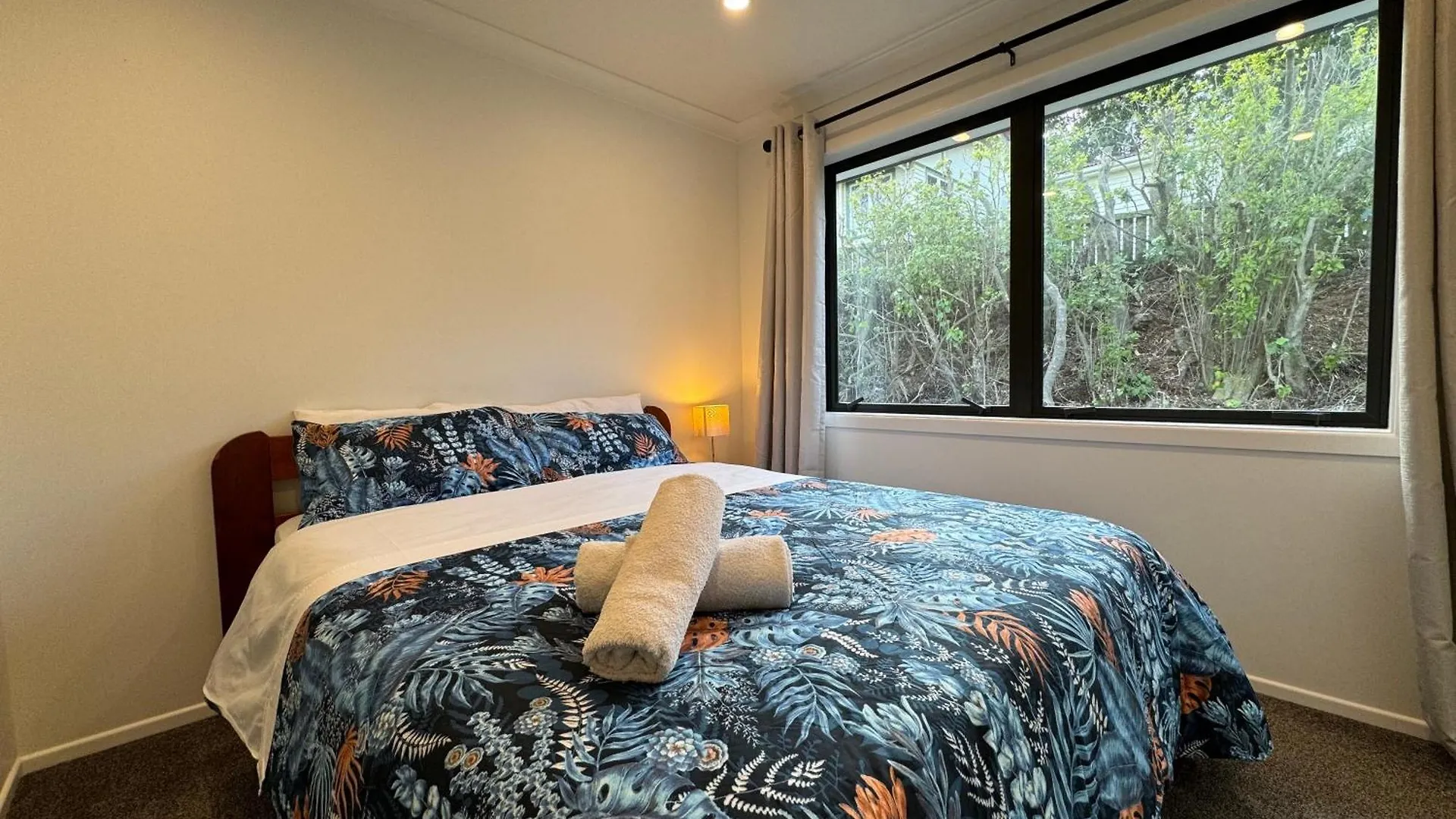 No Party Allowed, Entire Brand New 3 Bedroom Townhouse, Free Unlimited Fibre Wifi And Free Parking Wellington New Zealand