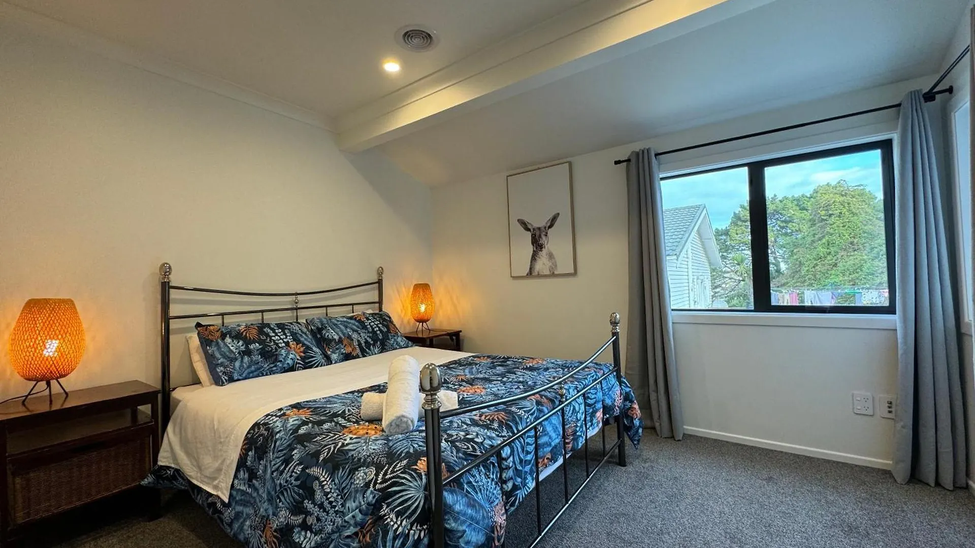 No Party Allowed, Entire Brand New 3 Bedroom Townhouse, Free Unlimited Fibre Wifi And Free Parking Wellington 0*,  New Zealand