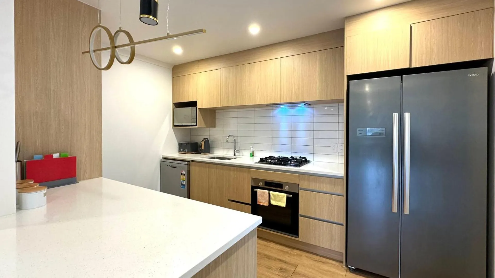 Holiday home No Party Allowed, Entire Brand New 3 Bedroom Townhouse, Free Unlimited Fibre Wifi And Free Parking Wellington