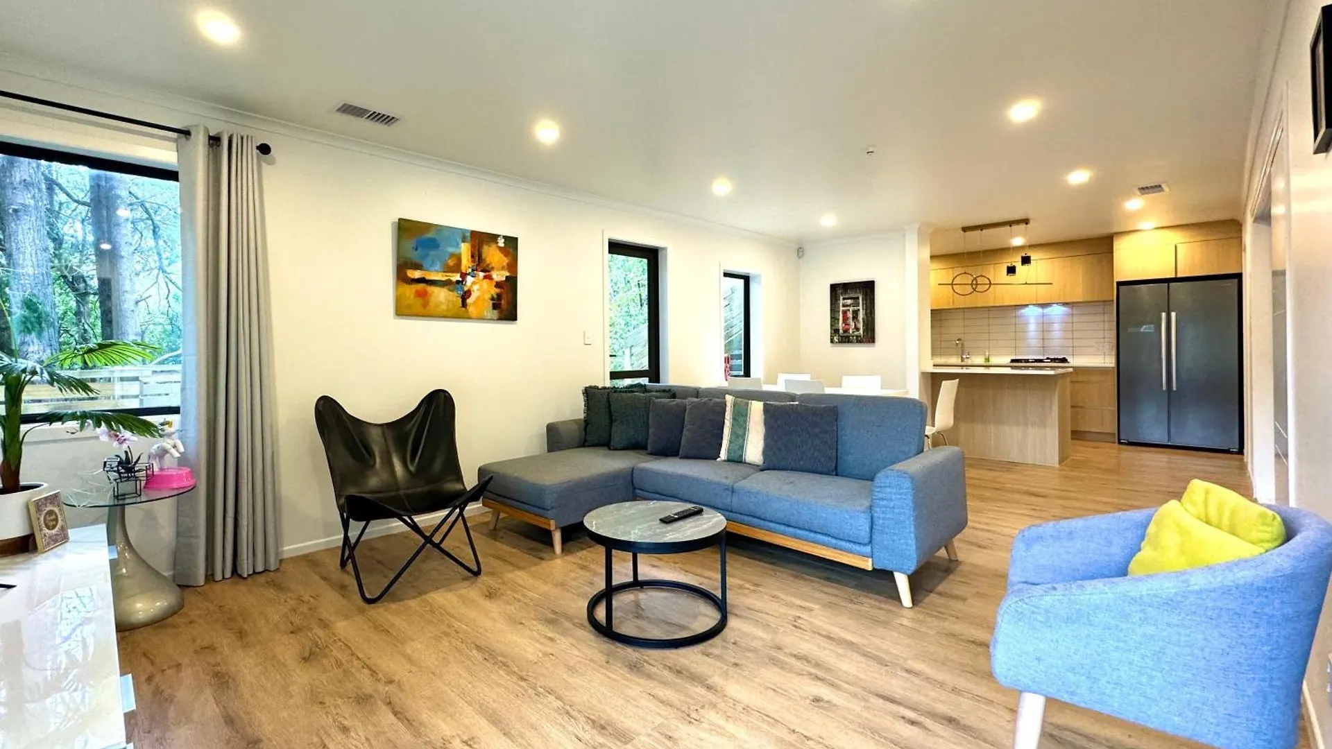 No Party Allowed, Entire Brand New 3 Bedroom Townhouse, Free Unlimited Fibre Wifi And Free Parking Wellington