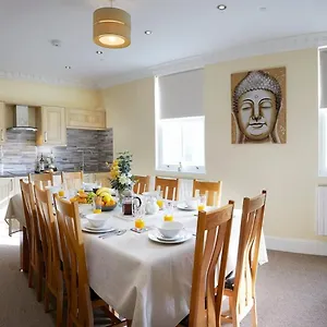 Denelea - Stunning Sea Views! Apartment Scarborough