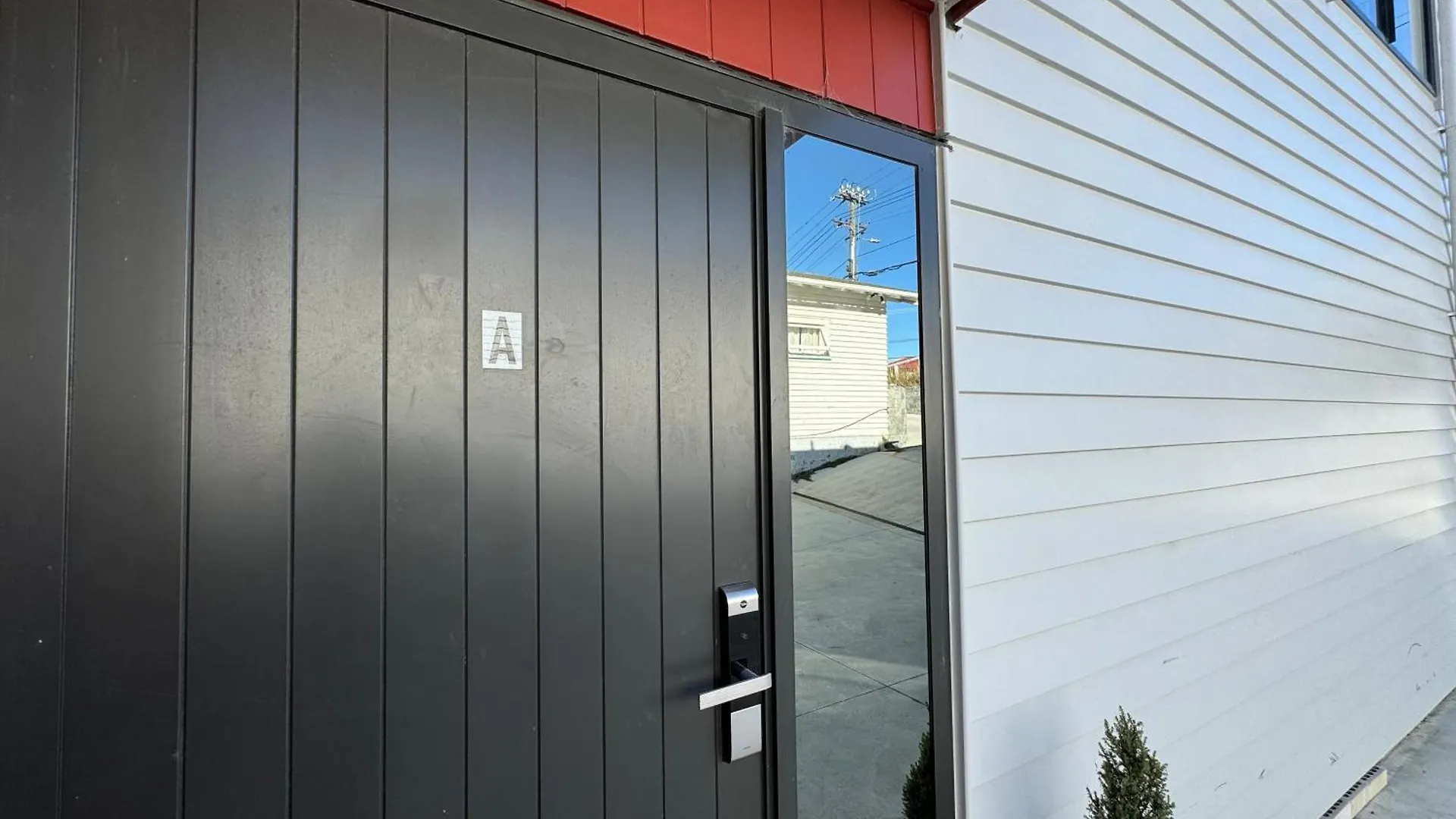 No Party Allowed, Entire Brand New 3 Bedroom Townhouse, Free Unlimited Fibre Wifi And Free Parking Wellington
