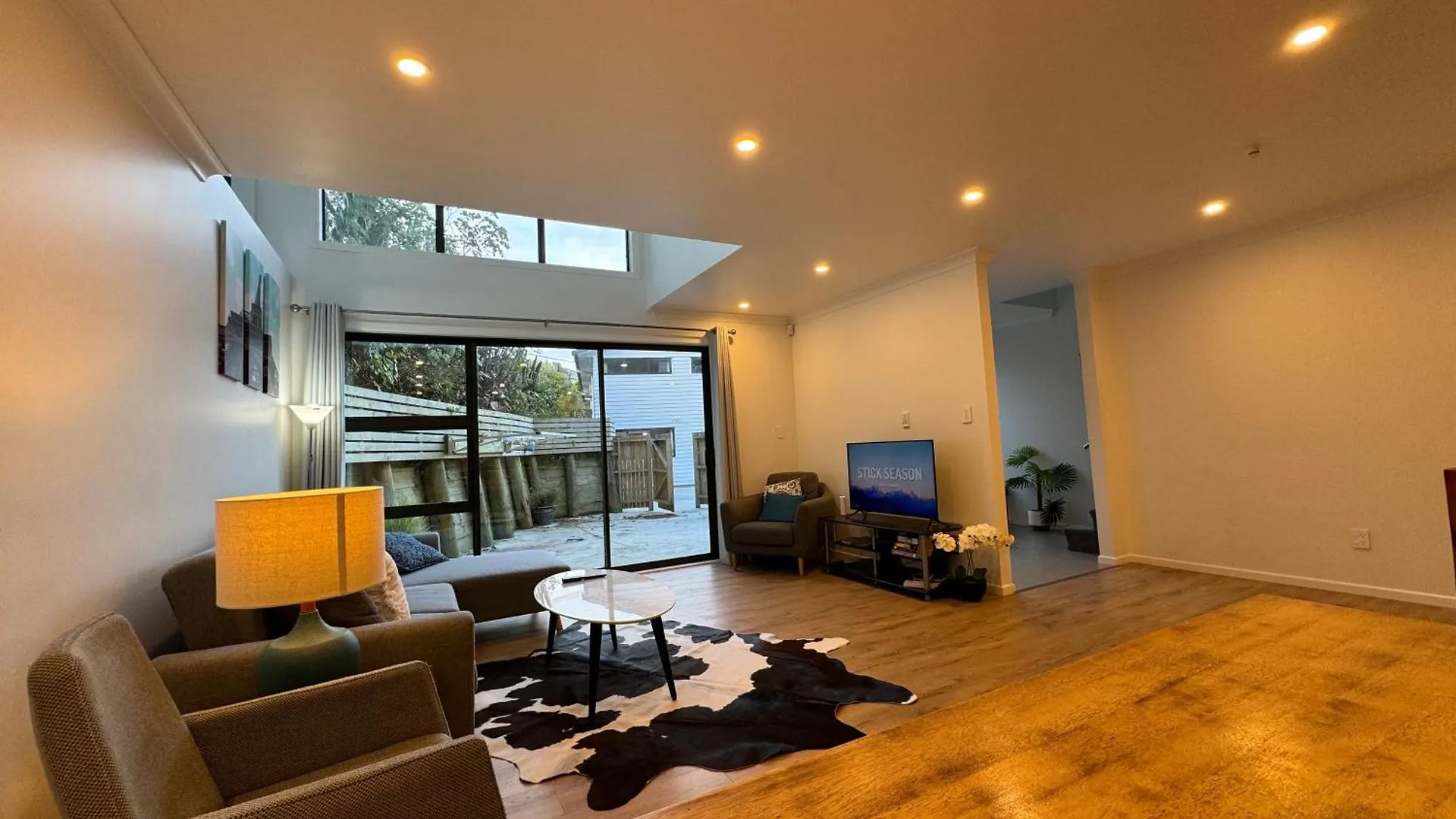 No Party Allowed, Entire Brand New 3 Bedroom Townhouse, Free Unlimited Fibre Wifi And Free Parking 웰링턴 0*,  뉴질랜드