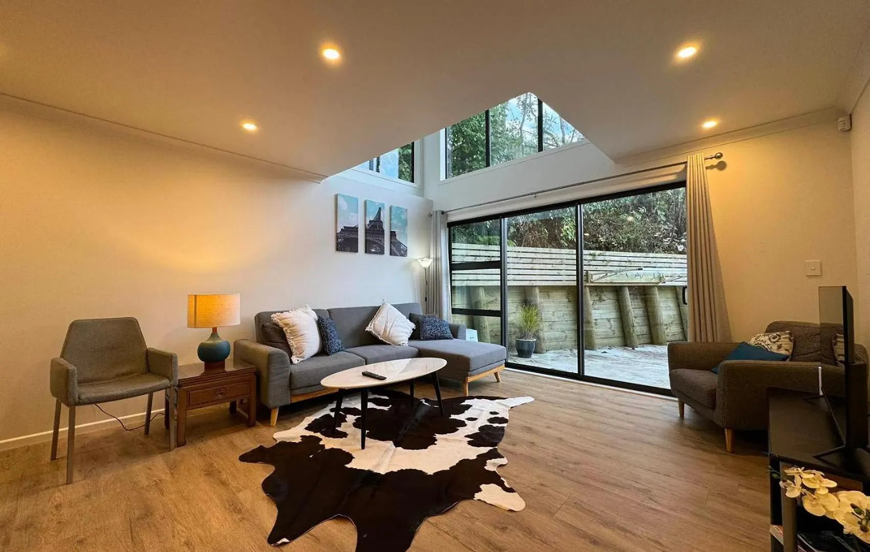 펜션 No Party Allowed, Entire Brand New 3 Bedroom Townhouse, Free Unlimited Fibre Wifi And Free Parking 웰링턴 뉴질랜드