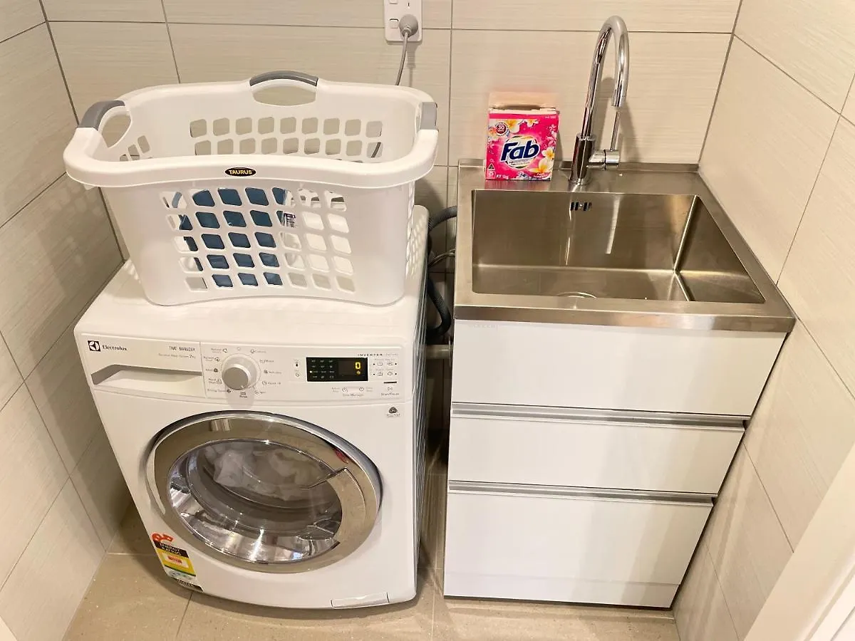 No Party Allowed, Entire Brand New 3 Bedroom Townhouse, Free Unlimited Fibre Wifi And Free Parking Wellington 0*,