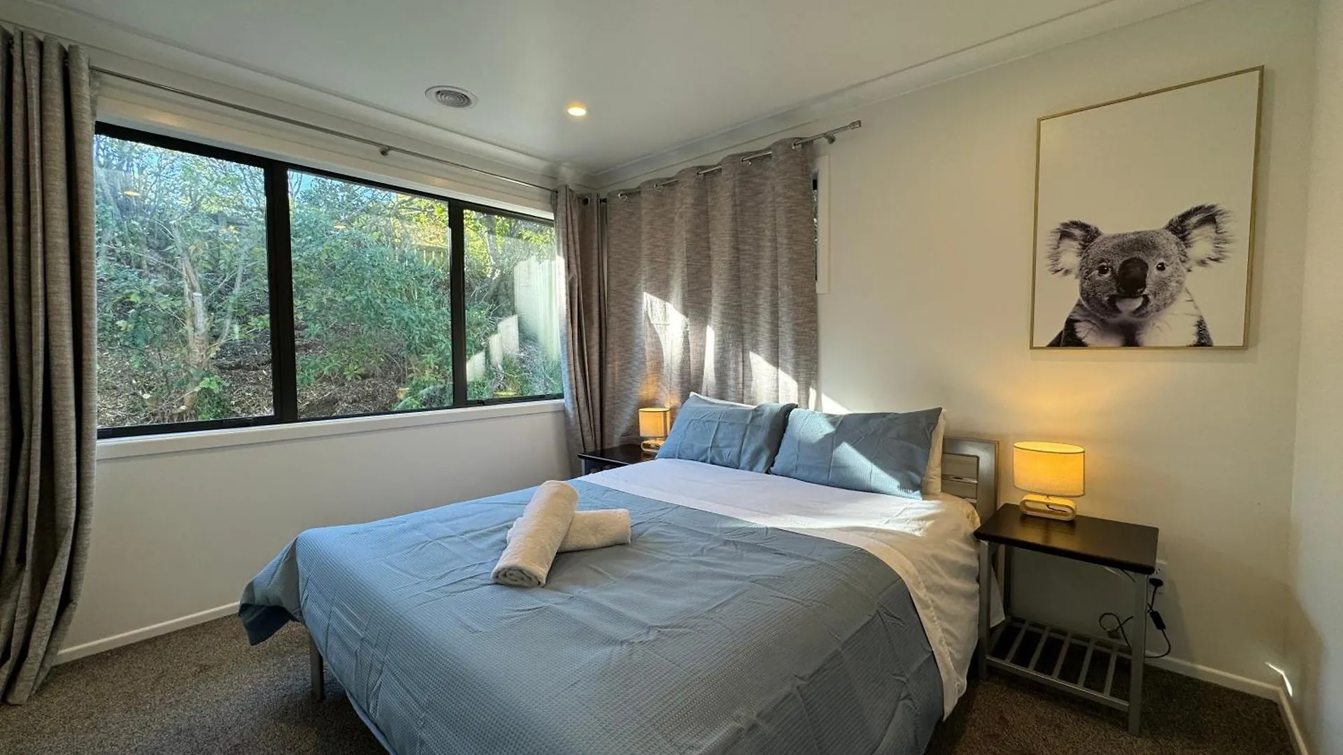 No Party Allowed, Entire Brand New 3 Bedroom Townhouse, Free Unlimited Fibre Wifi And Free Parking Wellington 0*,  Yeni Zelanda
