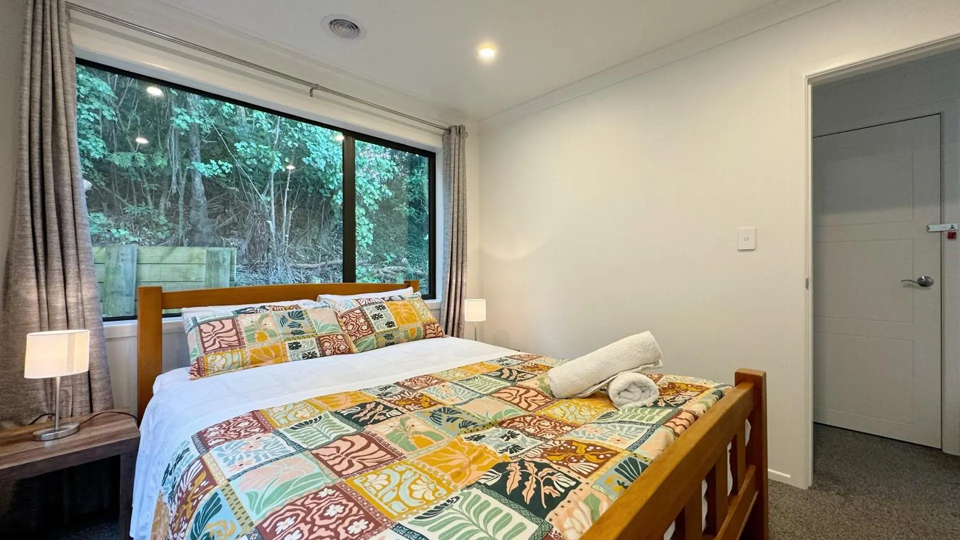 Tatil Evi No Party Allowed, Entire Brand New 3 Bedroom Townhouse, Free Unlimited Fibre Wifi And Free Parking Wellington